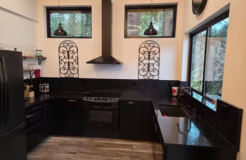 Gold Bar Casa | Riverside Ranch Retreat