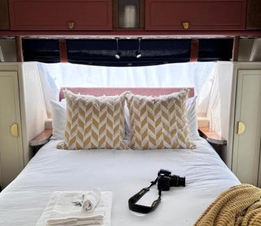 Sabie Otro | Riverside Retreat in a Luxe Caravan