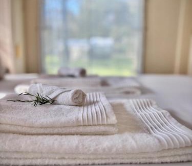 Sabie Otro | Riverside Retreat in a Luxe Caravan