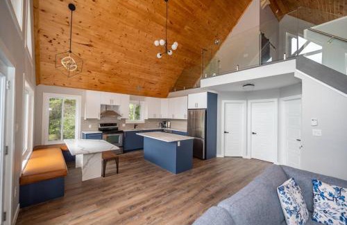 Mansfield-et-Pontefract Chalet De Esquí | Riverside Retreat: Maazah Cottage