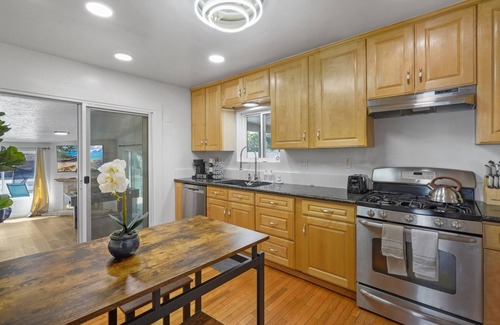 Riverside Casa | Lowest Price in Town! Heated Jacuzzi - Firepit - Games