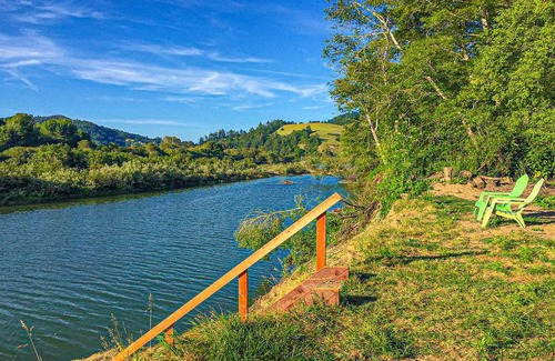 Duncans Mills Casa | Riverside Retreat