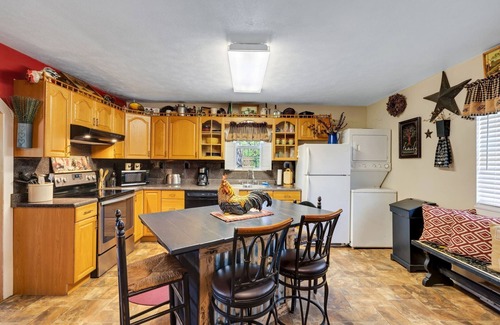 Shenandoah Cabaña | Riverside Serenity: A Picturesque Retreat by RedAwning