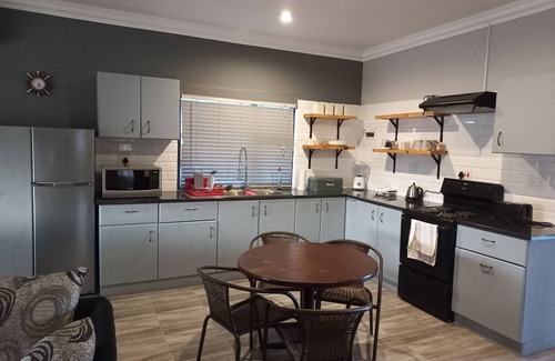 Maun Cabaña | Riverside Splash- Stylish and Cozy Cottages by the River bank