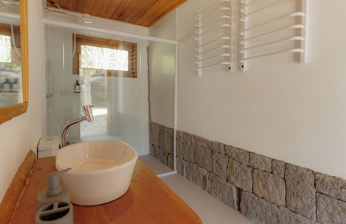 Visconde de Maua Chalet De Esquí | Riverside suite in Visconde de Mauá