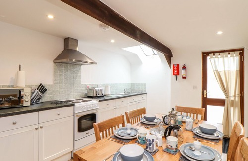Stenalees Cabaña | RIVERSIDE@THE WEST DRY, family friendly, with a garden in St Austell