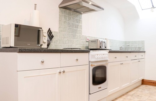 Stenalees Cabaña | RIVERSIDE@THE WEST DRY, family friendly, with a garden in St Austell
