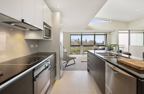 Taupo Apartamento | Riverside Views - Taupo Holiday Home