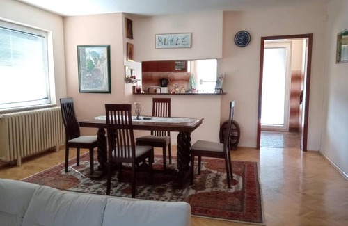 Saraj Casa | Riverside Villa Matka