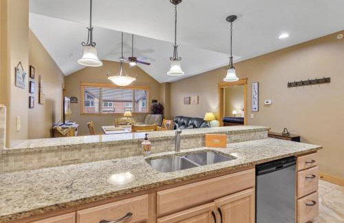 Coeur d'Alene Casa | Riverstone Condo 308