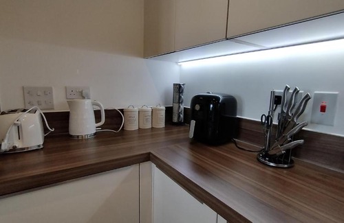 Evelyn Apartamento | Riverview Amazing 2Bed 2Bath Apt wParking Sleeps 6 Comfortably