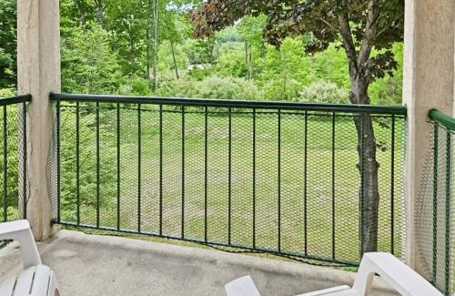 Lincoln Apartamento | Riverview Condo at Rivergreen