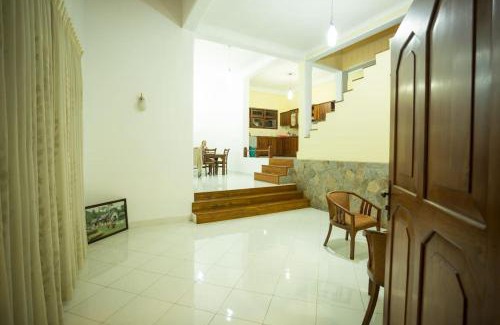 Sirimalwatta Casa | Riverview Glass Room