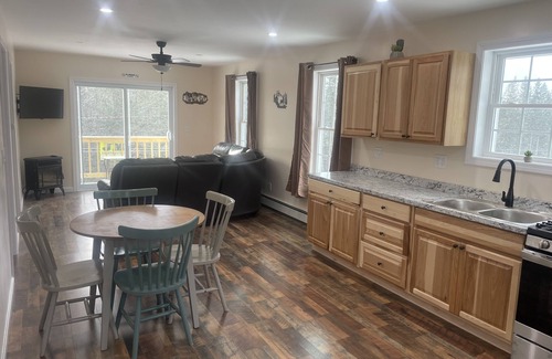 Pittsburg Casa | Riverview home