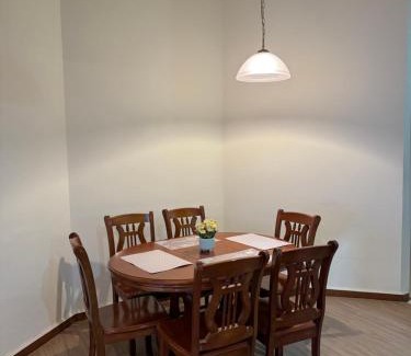 Kampung Surabaya Apartamento | Riverview Home @Waterfront KCH