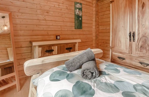 Rhyd-y-foel Chalet De Esquí | Riverview Lodge in the beautiful Abergele