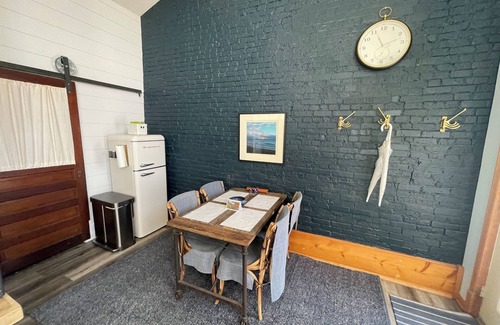 Pepin Apartamento | Riverview Respite- Sauna and Hot Tub Oasis Now Open!