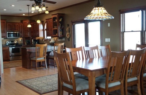 Oacoma Casa | Riverview Retreat!