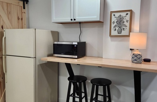 Mount Vernon Apartamento | Riverview Studio Apartment. Weekly/Monthly Discounts! Wifi. Convenient Location.