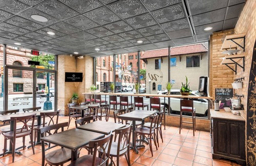 Main - Military Plaza Casa | RiverWalk Plaza - Double Queen Pool View