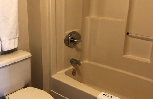 Glenwood Hotel | Riverwood Inn