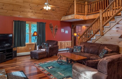 Sunday River Area Casa | Riverwood Log Home in Newry