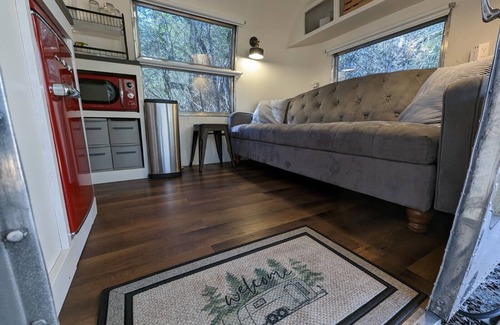 Madison County Casa | Riveted Retreat '62Airstream - 2hr Houston Dallas