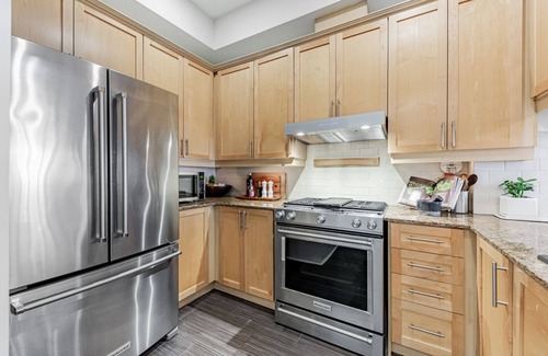 Midtown Toronto Apartamento | Rivetstays - Designer Walk Suites
