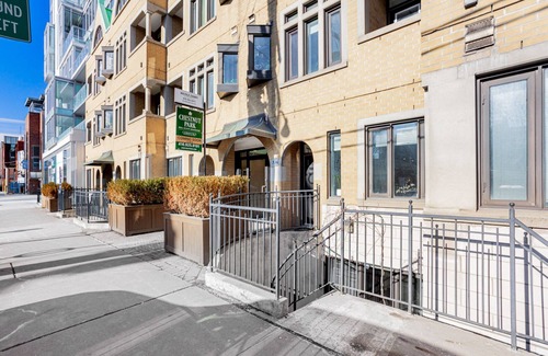 Midtown Toronto Apartamento | Rivetstays - Designer Walk Suites