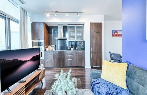 Toronto Entertainment District Apartamento | RivetStays - The York