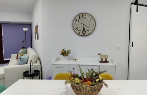 Praia da Vitoria Apartamento | Riviera Beach AL