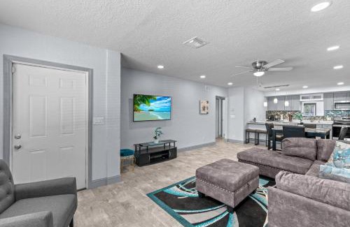 Riviera Beach Casa | Riviera Beach Gem