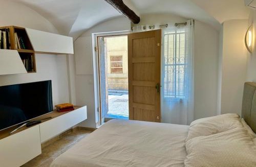 Antibes Old Town Casa | Riviera Cottage