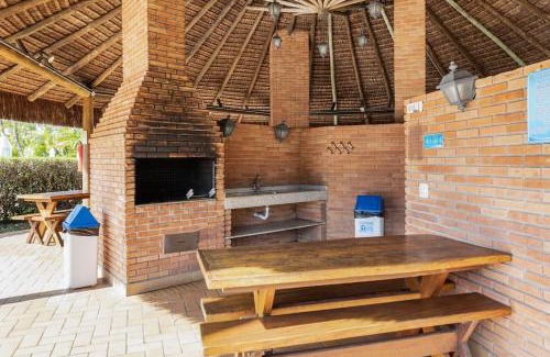 Riviera de Sao Lourenco Apartamento | RIVIERA DE SÃO LOURENÇO - CONDO ACQUA A 0,5 MINUTO DA PRAIA - estilo resort! Apto com ar condicionado e wifi