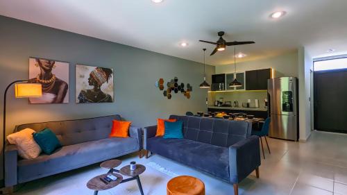 Ejidal Apartamento | Riviera Home - New 2BR Condo w. big Pool & Jacuzzi