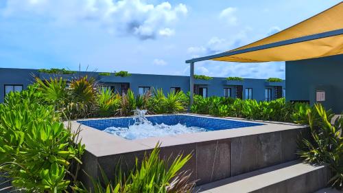 Ejidal Apartamento | Riviera Home - New 2BR Condo w. big Pool & Jacuzzi