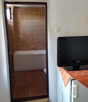 Ramnicu Valcea Cama Y Desayuno | Riviera Valceana