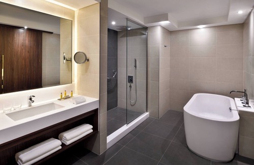 Riyadh Hotel | Riyadh Airport Marriott Hotel