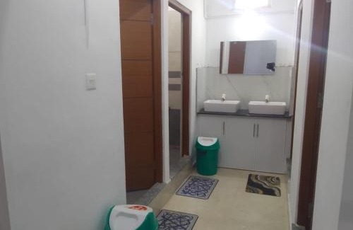 Nedukandam Complejo | RJ ROSS RAMAPURAM
