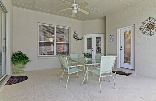 Ridgewood Lakes Villa | Claudia's magic kingdom