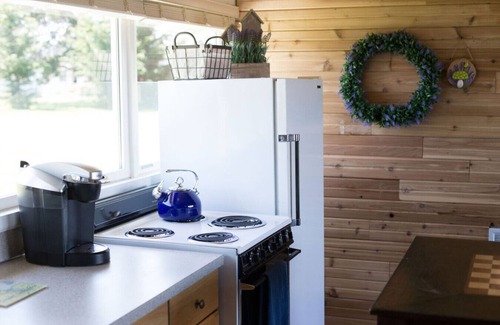 Sequim Cabaña | Rm 4 Sequim lavender · 4-Water View-Beach access-Sequim's Lavender Room