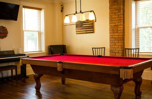 Halfway Casa | Rm"B" Charming Victorian Home HALFWAY, MD