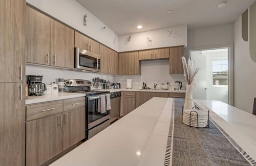 Chico Apartamento | Rm&Bathrm + Game Room, Pool, BBQ,&Fire Pit
