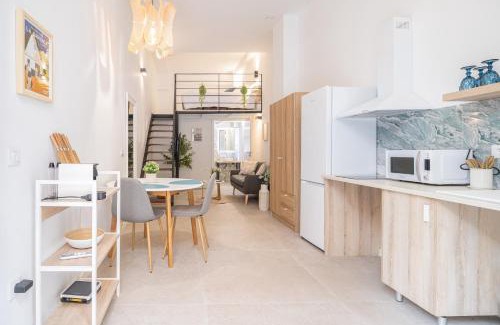 Aiora Apartamento | RM1 - Loft Valencia cómodos estudios dúplex cerca a la Avenida del Puerto