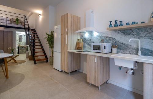 Aiora Apartamento | RM1 - Loft Valencia cómodos estudios dúplex cerca a la Avenida del Puerto
