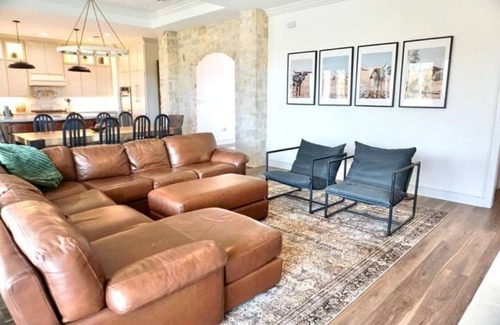 Oakland Casa | RMB Longhorn West, luxury living in the country