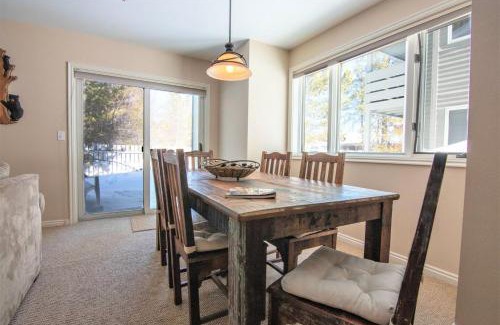 Moose Wilson Road Apartamento | RMR: Balsam Lodge B4 Condo in The AspensWilson WY