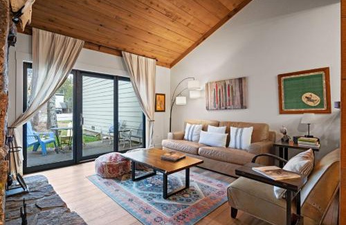 Moose Wilson Road Villa | RMR: Cinquefoil 1612 Condo in The AspensWilsonWY