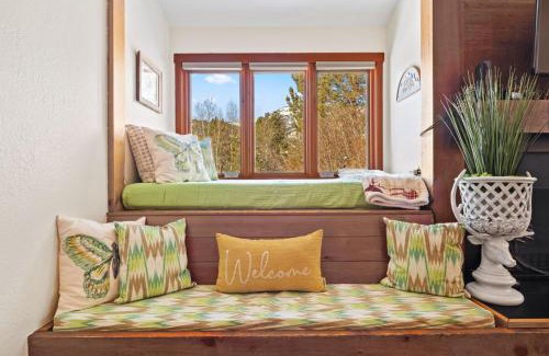 Moose Wilson Road Apartamento | RMR: Hawthorne 222 Condo in The AspensWilsonWY