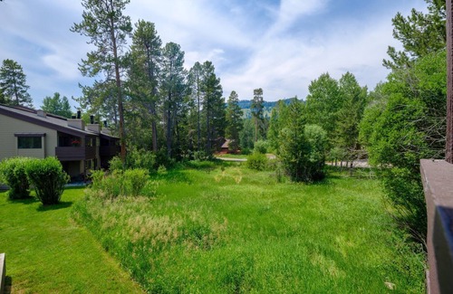 Teton Pines Condominio | RMR: Hawthorne 222 Condo in The Aspens/Wilson,WY